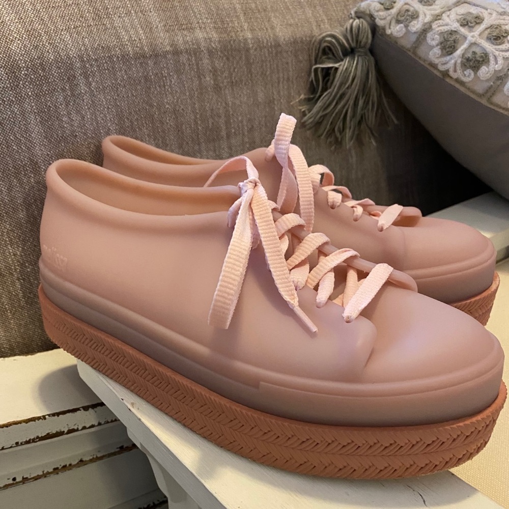 Women’s Mini Melissa Brand shoes. Size 8. EEUC.